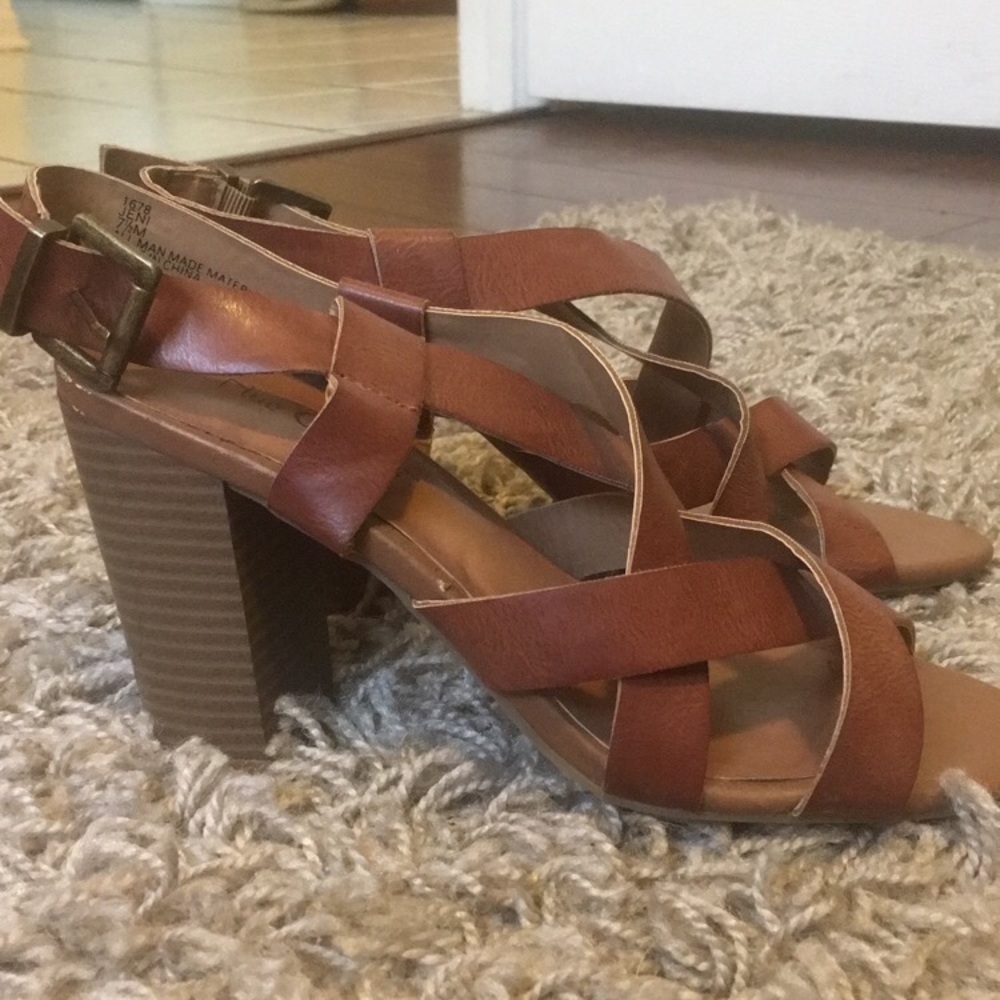 Women’s strap heels